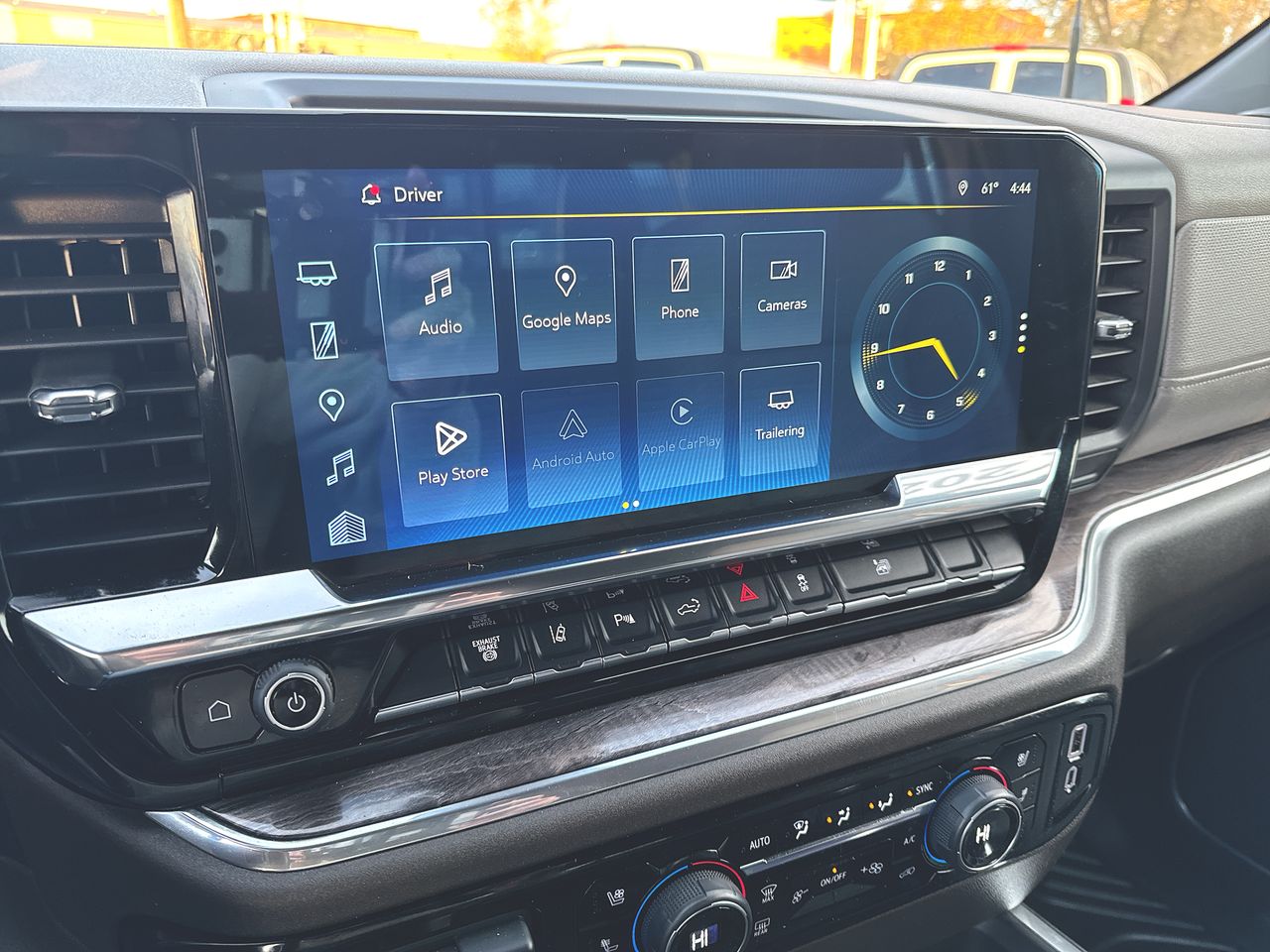 2025 Chevrolet Silverado 2500HD LTZ photo 4