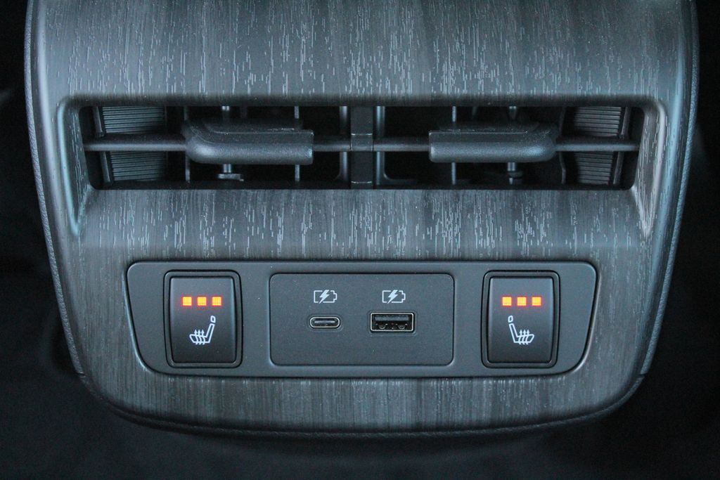 2024 Nissan ARIYA Engage photo 10