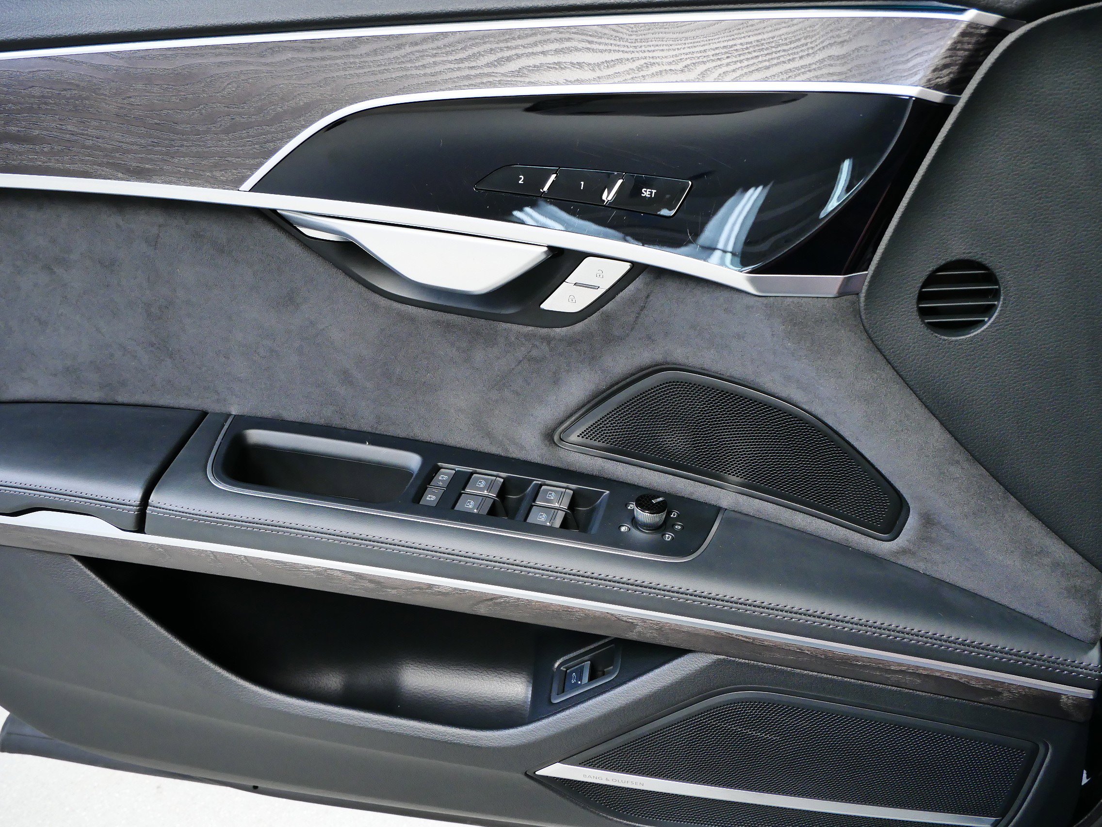 2022 Audi A8 L 55 photo 27