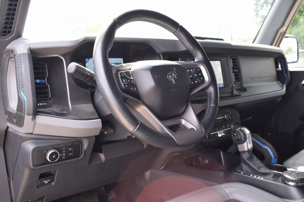 2023 Ford Bronco Black Diamond photo 9