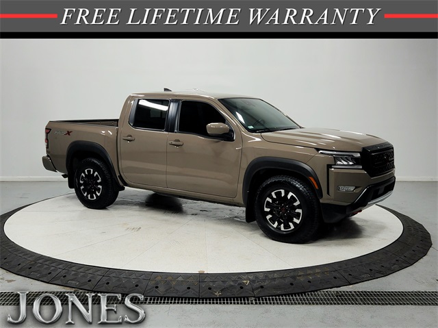 2024 Nissan Frontier PRO-X's photo