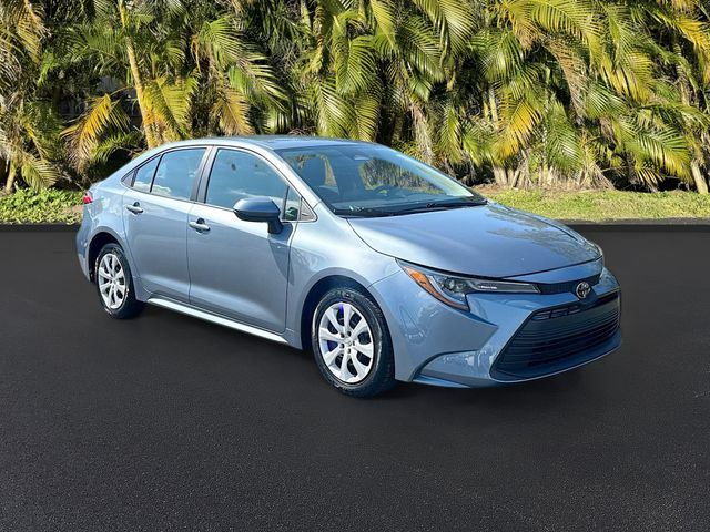 2023 Toyota Corolla LE photo 2
