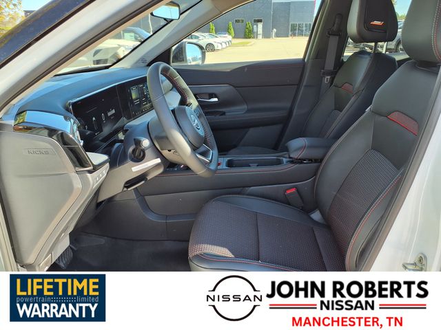 2026 Nissan Kicks SR photo 3