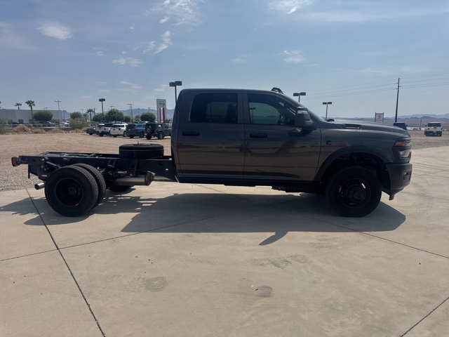 2025 Ram 3500 Tradesman photo 4