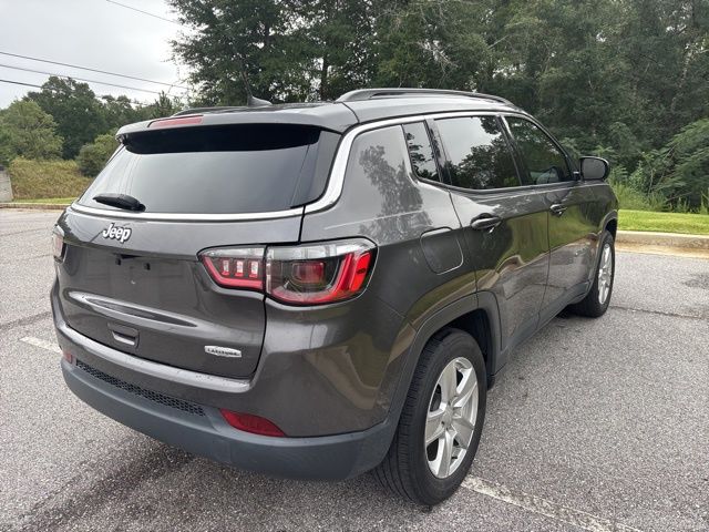 2022 Jeep Compass Latitude photo 3