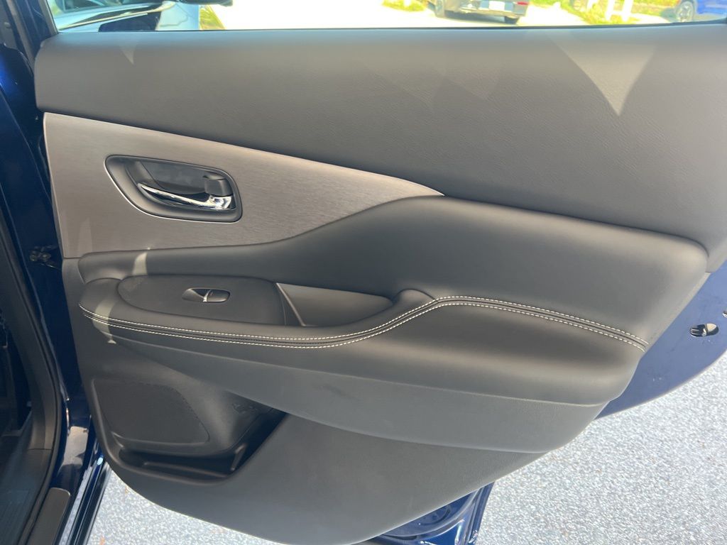 2024 Nissan Murano SL photo 19