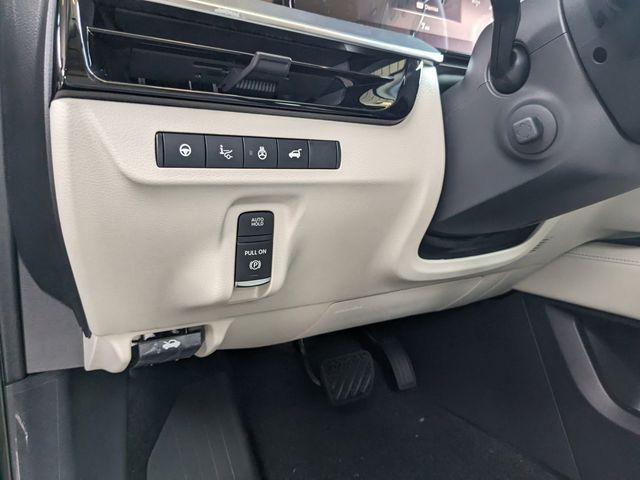 2025 Nissan Murano Platinum photo 17