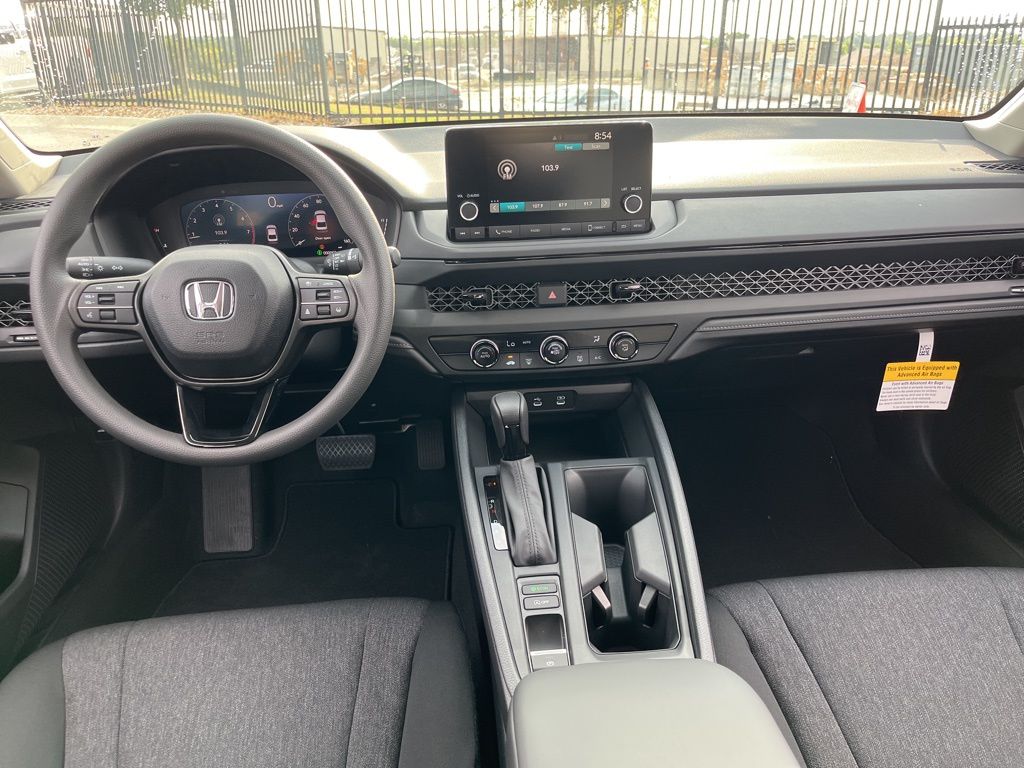 2025 Honda Accord LX photo 7