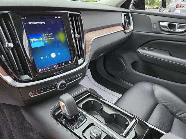 2023 Volvo S60 Recharge T8 Plus photo 17