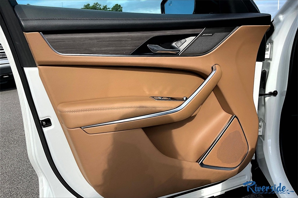 2021 Jaguar F-PACE P250 S photo 16
