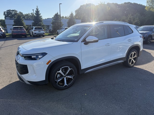 White Volkswagen Tiguan for Sale | Ide VW of East Rochester