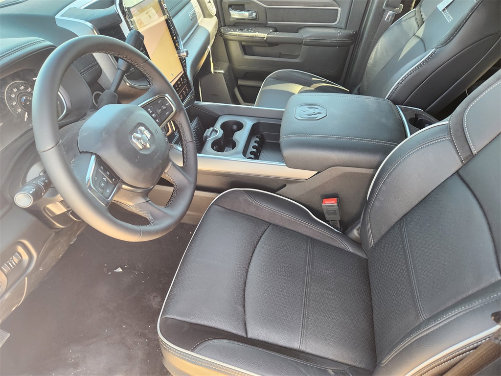 2025 Ram 2500 Laramie photo 8