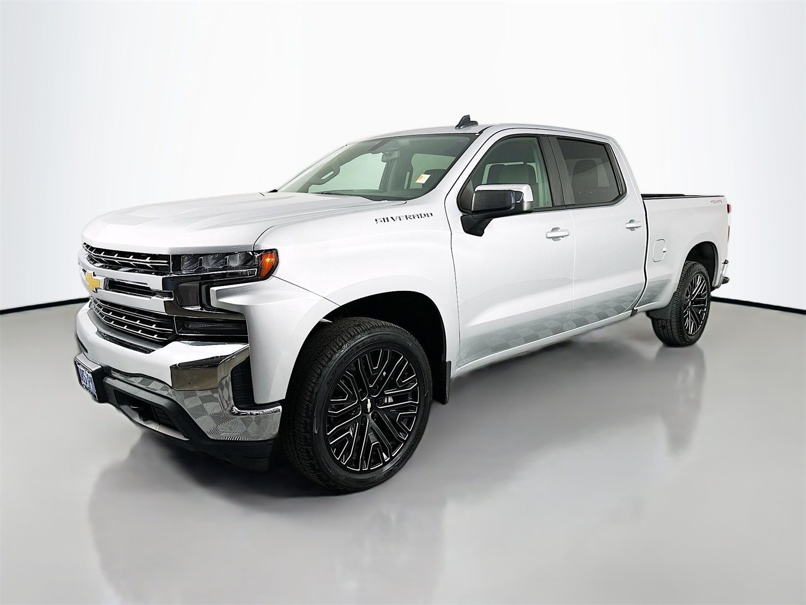 2019 Chevrolet Silverado 1500 LT photo 3