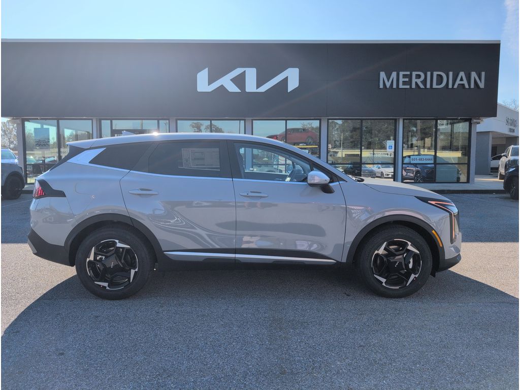 2026 Kia Sportage EX photo 3