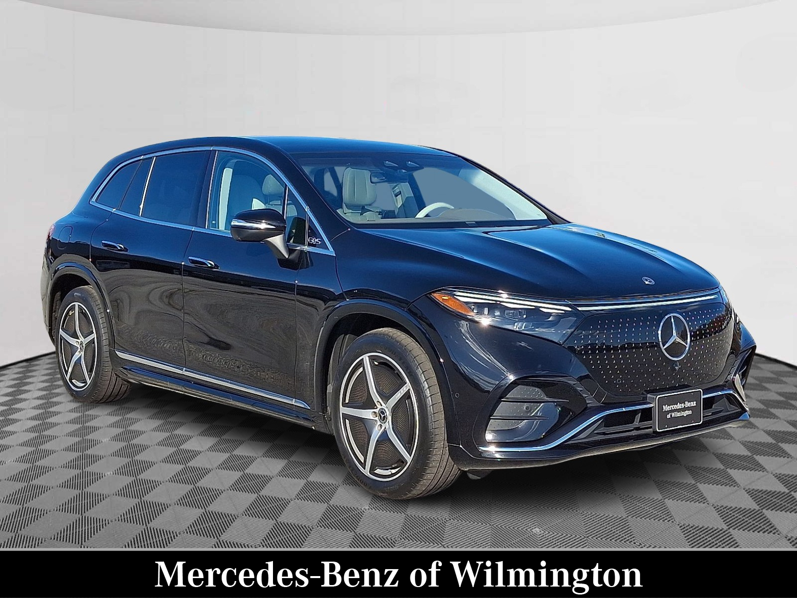 2023 Mercedes-Benz EQS SUV Base's photo