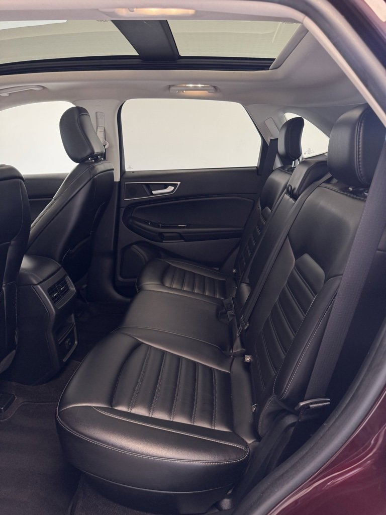 2020 Ford Edge SEL photo 19