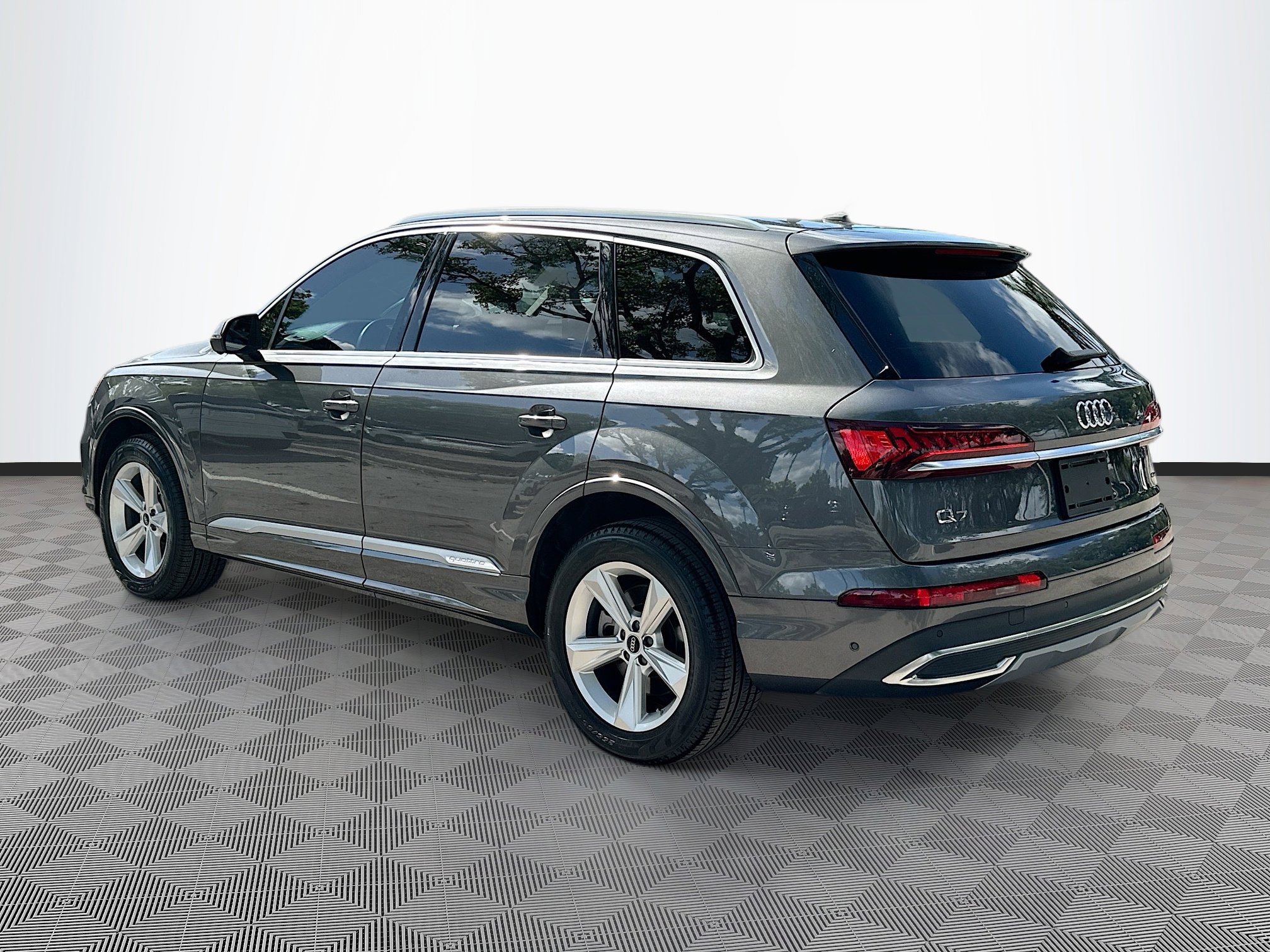 2023 Audi Q7 Premium photo 4