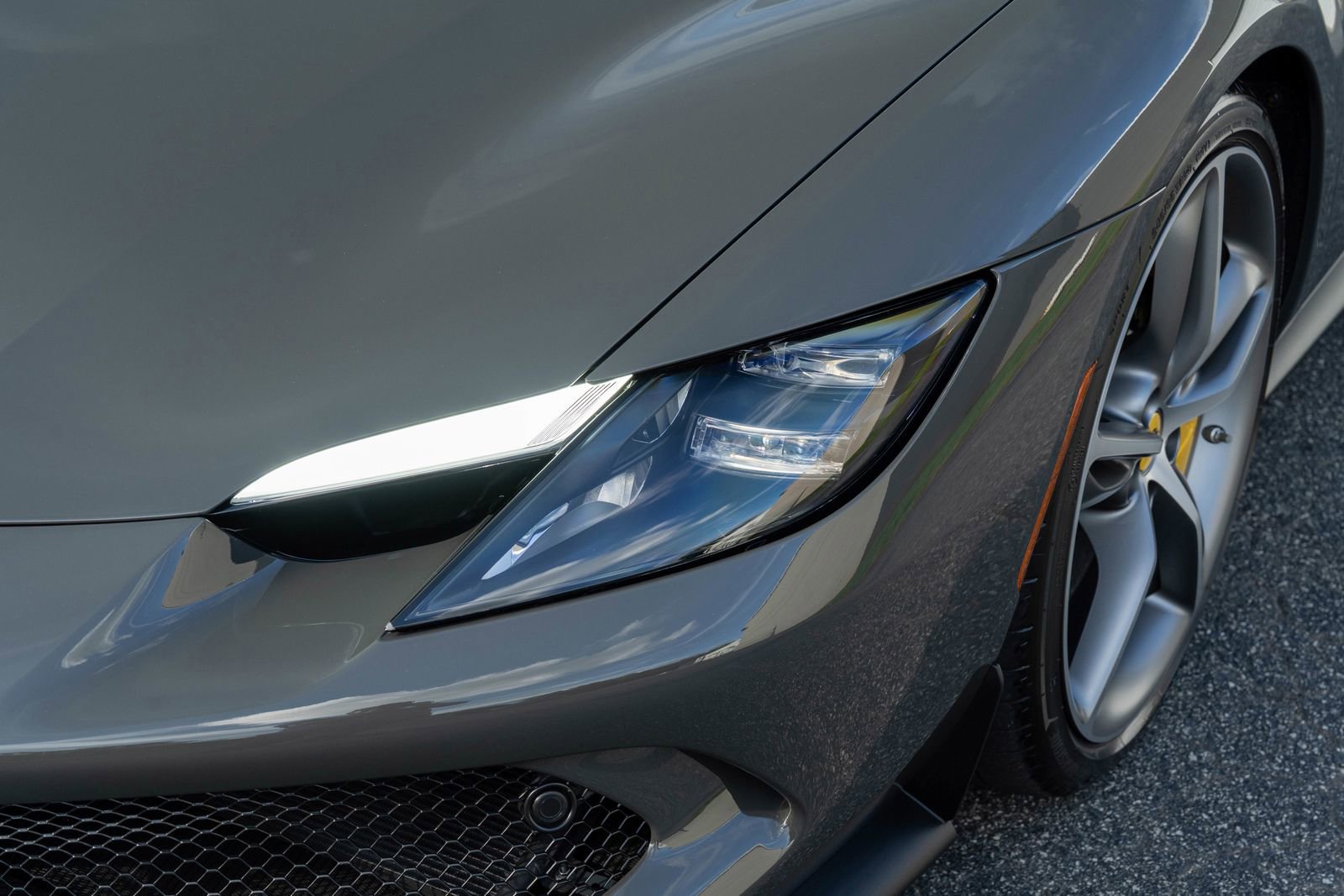 2023 Ferrari 296 GTB Base photo 24