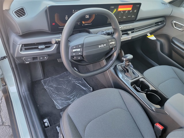 2025 Kia K4 LXS photo 10