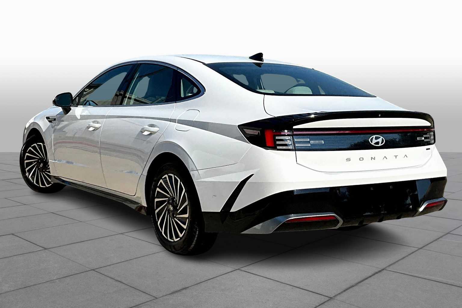 2024 Hyundai Sonata Hybrid SEL photo 10