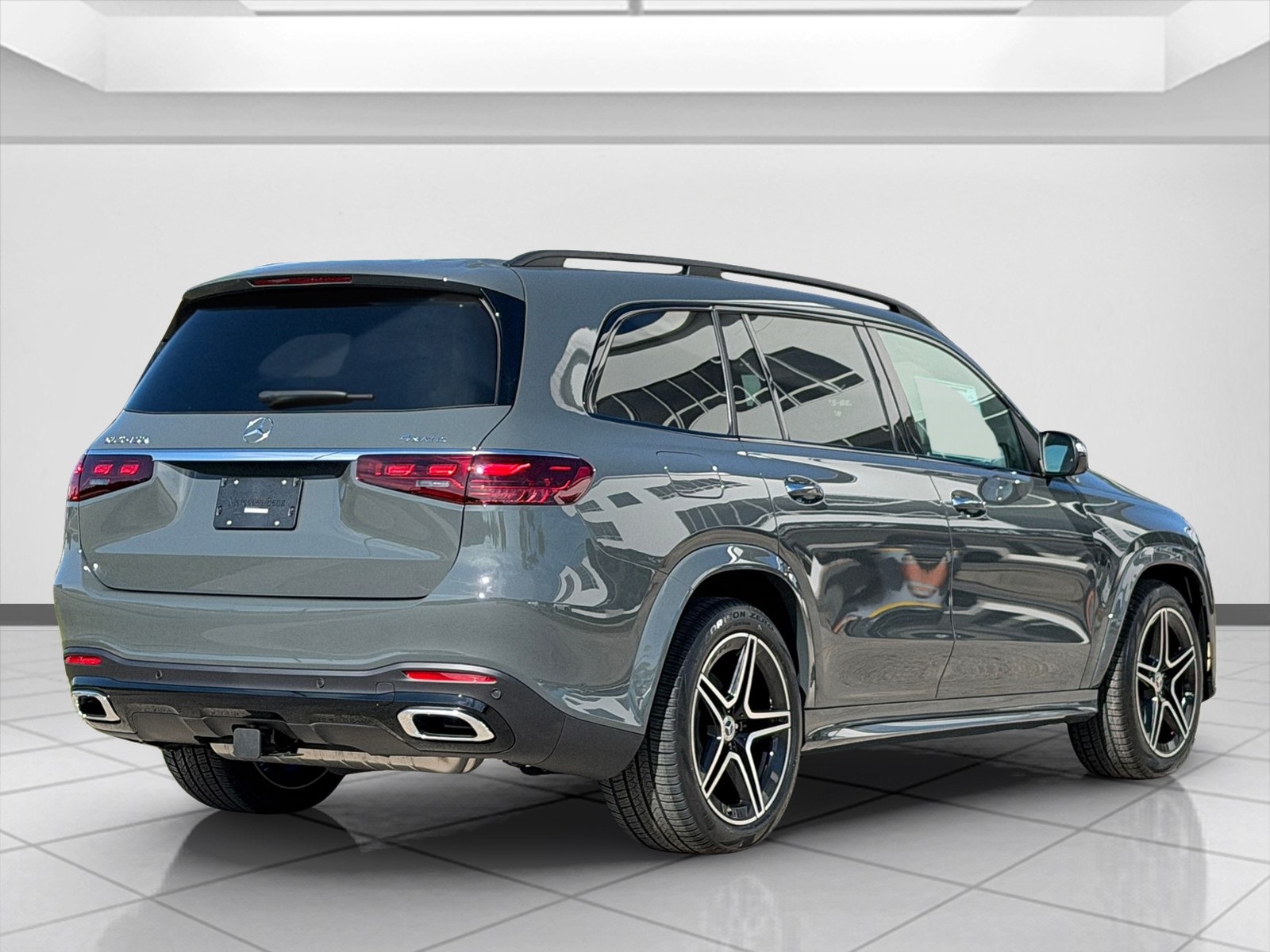 2026 Mercedes Benz GLS 450 4MATIC photo 3