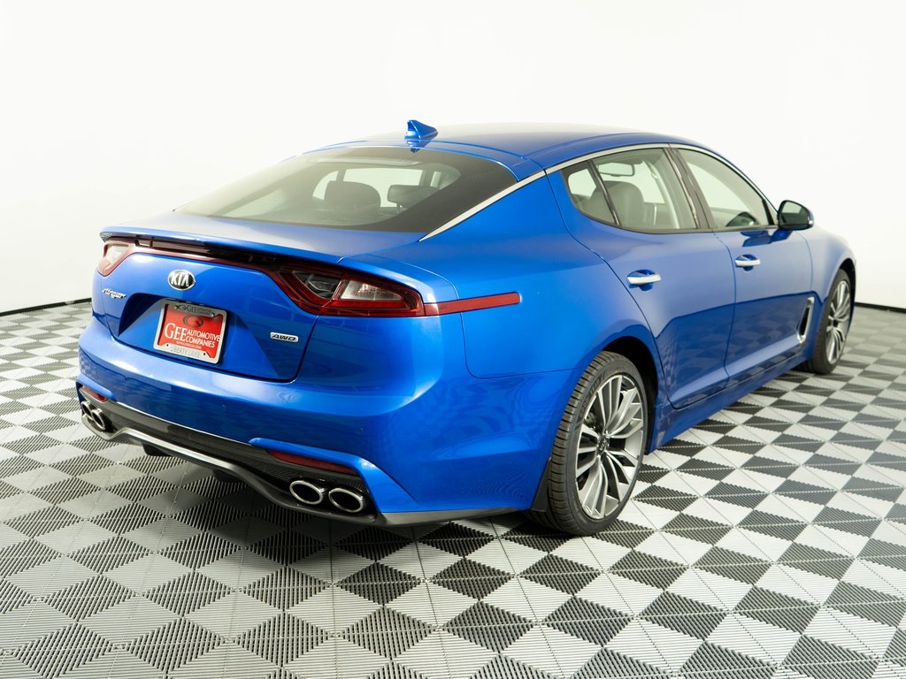 2019 Kia Stinger photo 6
