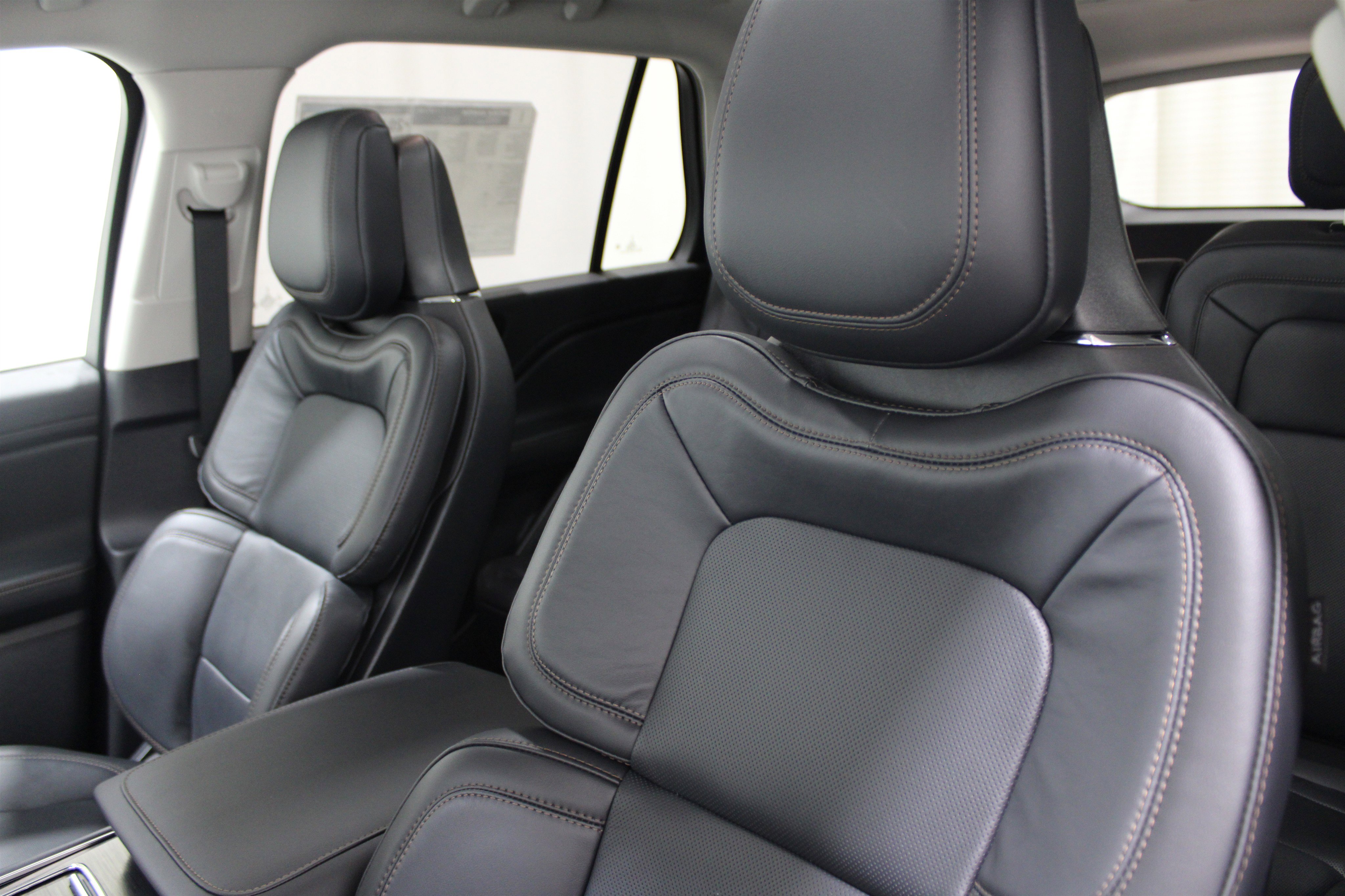 2025 Lincoln Aviator Reserve photo 4