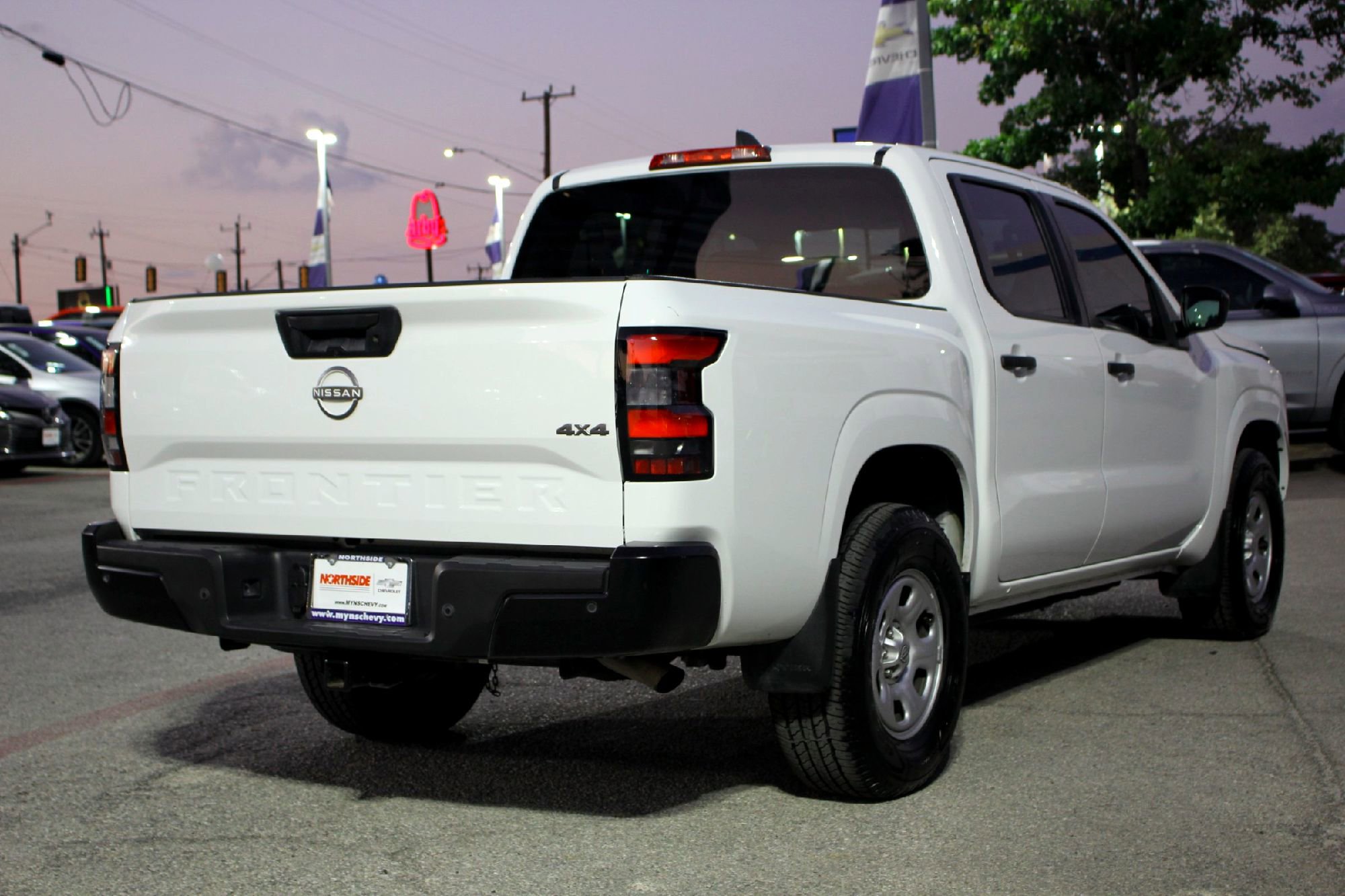 2022 Nissan Frontier S