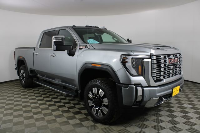 2024 GMC Sierra 2500HD Denali's photo