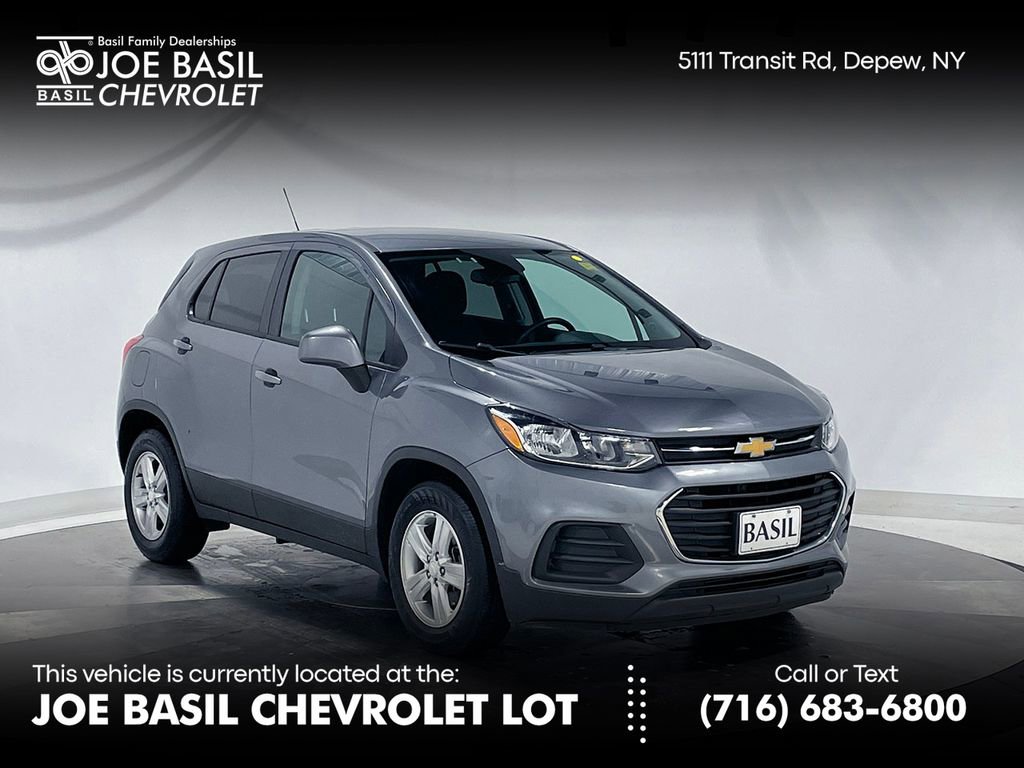 2020 Chevrolet Trax LS's photo