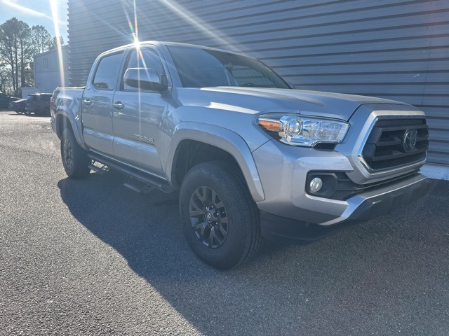 2020 Toyota Tacoma SR5's photo