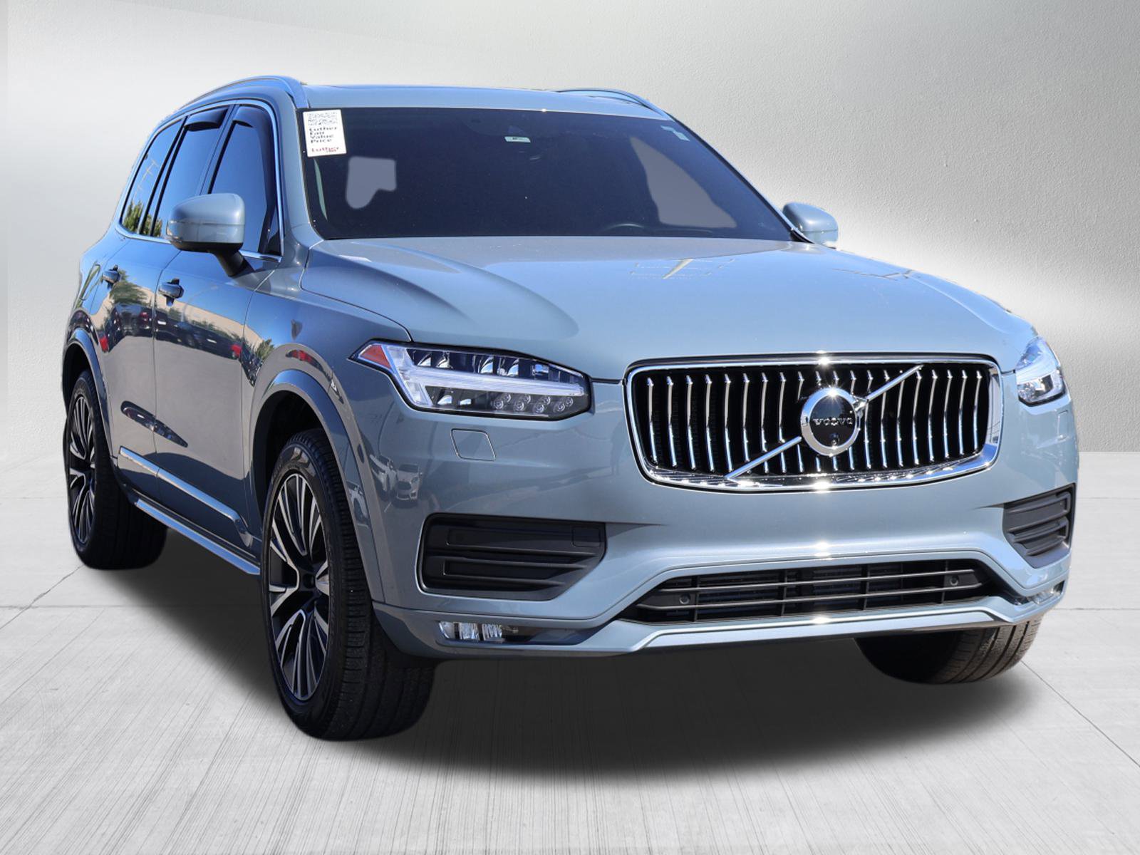 2022 Volvo XC90 Momentum