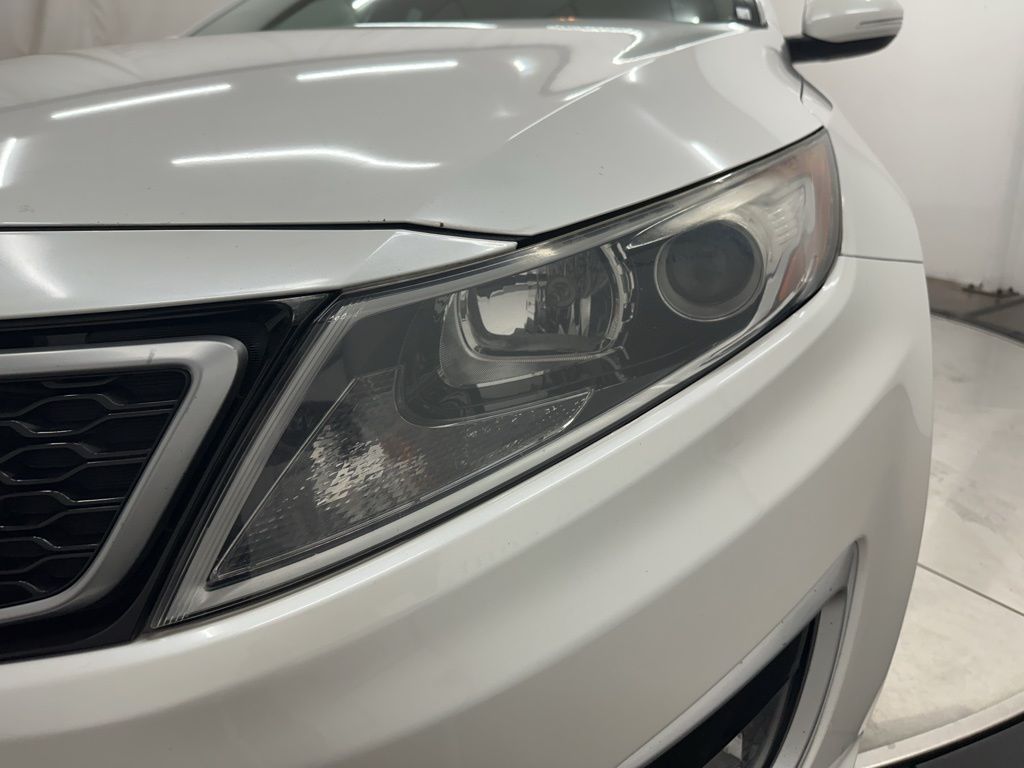 2013 Kia Optima Hybrid LX photo 23