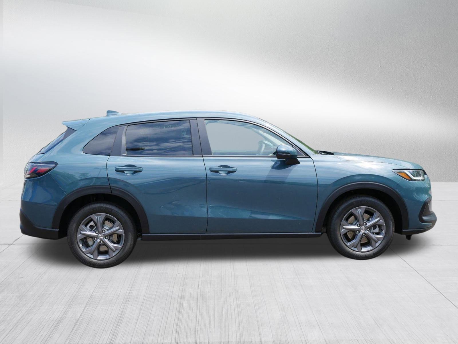2026 Honda HR-V LX photo 8