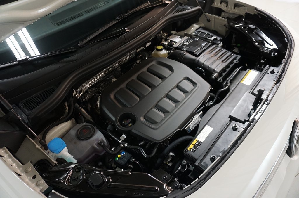 2025 Volkswagen Tiguan SE R-Line Black photo 25