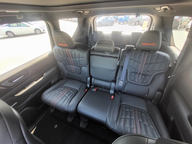 2025 Nissan Armada photo 13