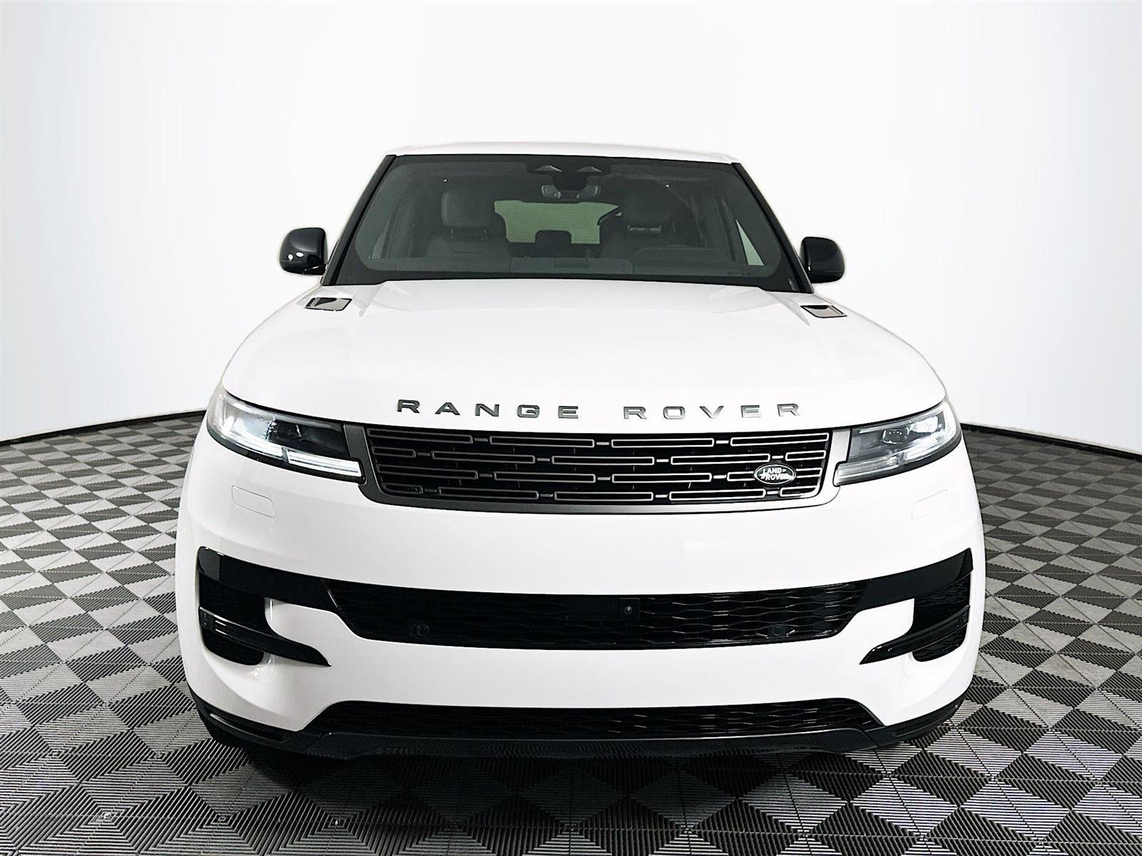 2025 Land Rover Range Rover Sport P360 S photo 2