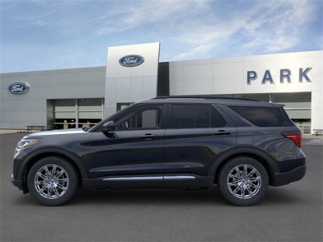 2025 Ford Explorer photo 3