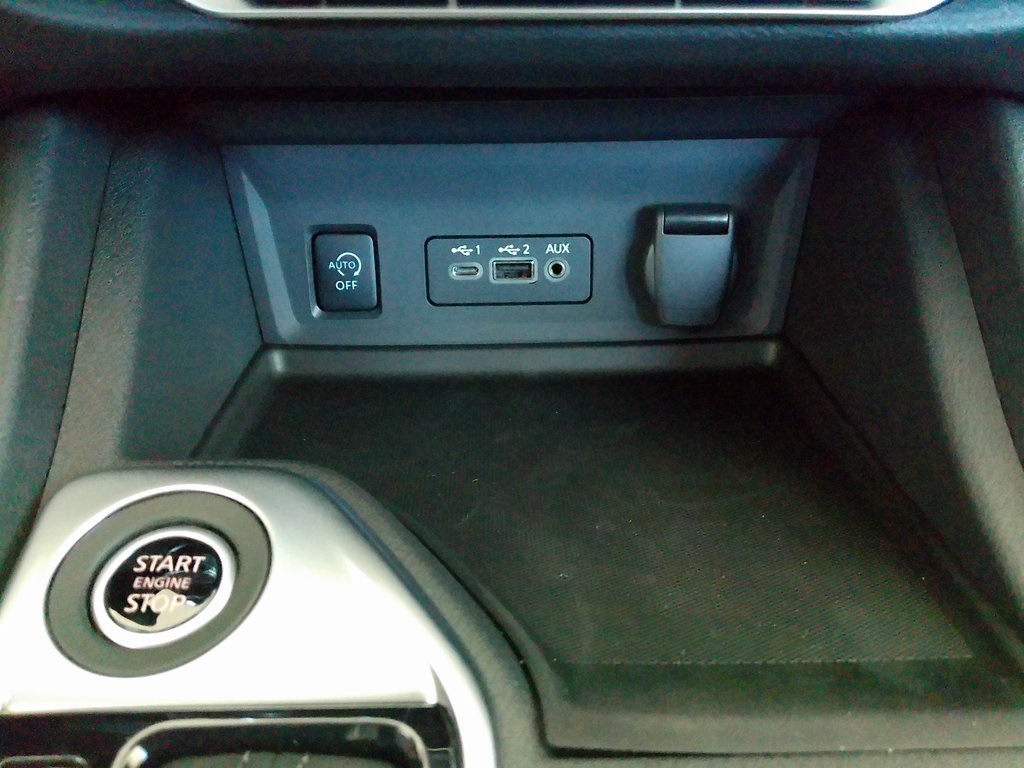 2025 Nissan Sentra SV photo 30