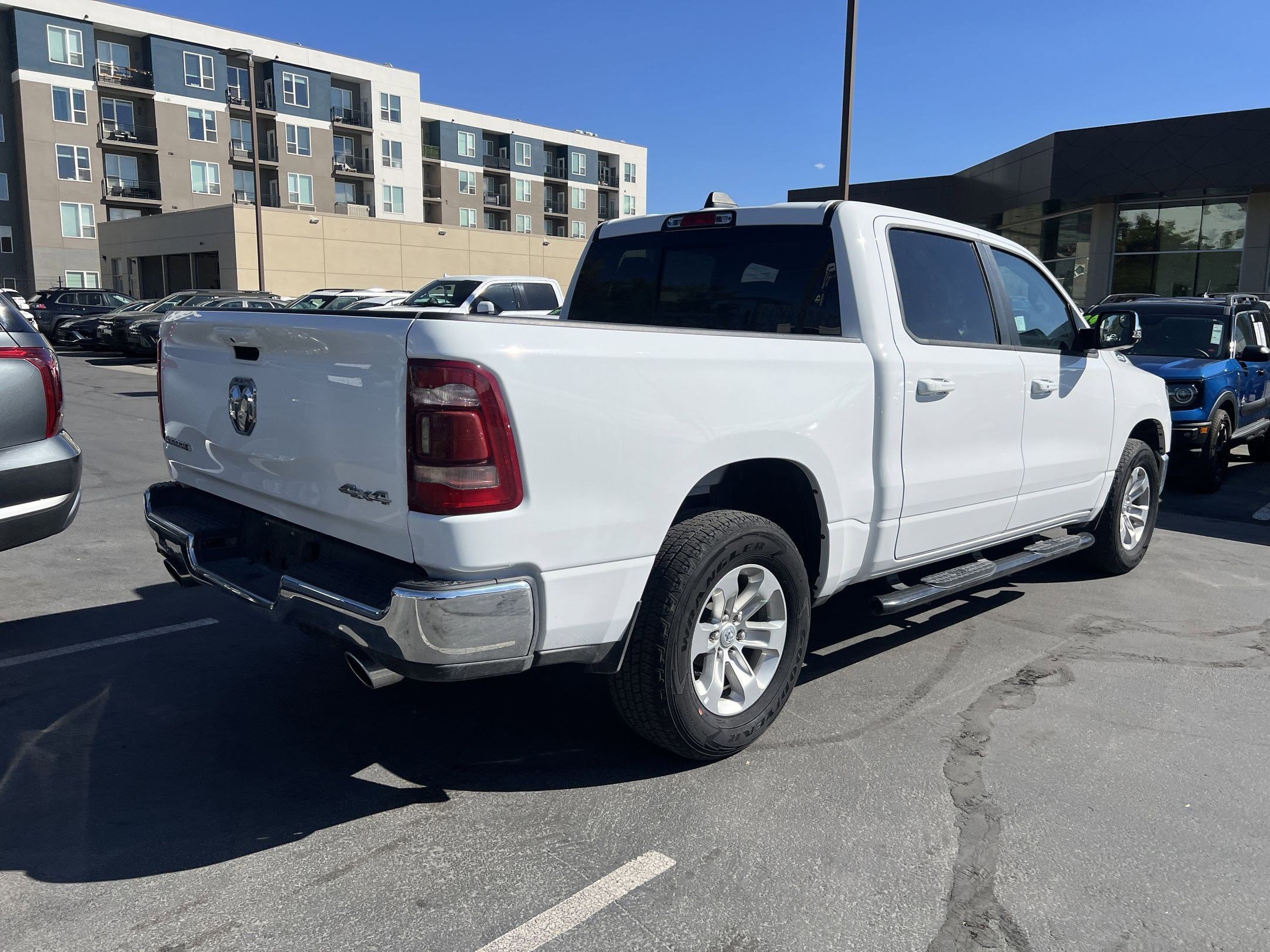 2024 Ram 1500 Laramie photo 3