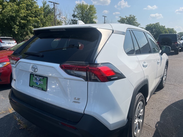 2023 Toyota RAV4 LE photo 4