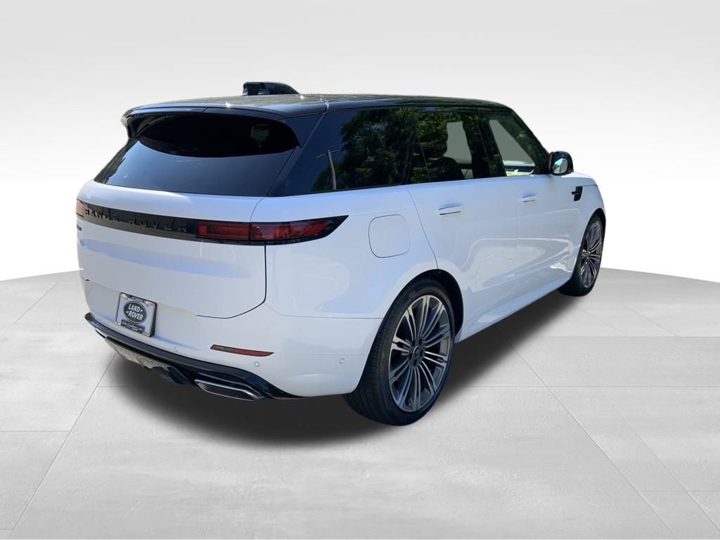 2025 Land Rover Range Rover Sport SE photo 8