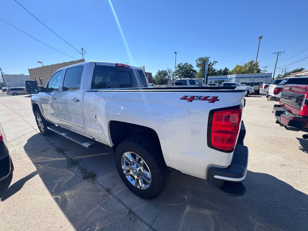 2019 Chevrolet Silverado 2500HD High Country photo 4