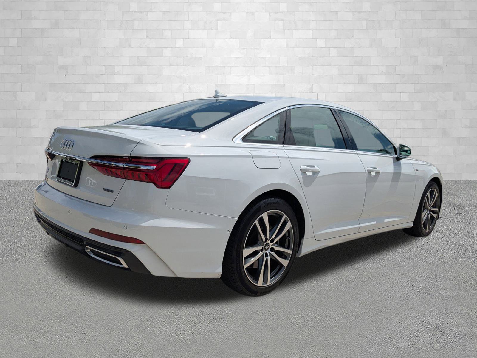 2022 Audi A6 Quattro Premium Plus photo 2