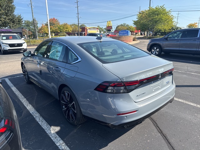 2025 Honda Accord Hybrid Touring photo 6