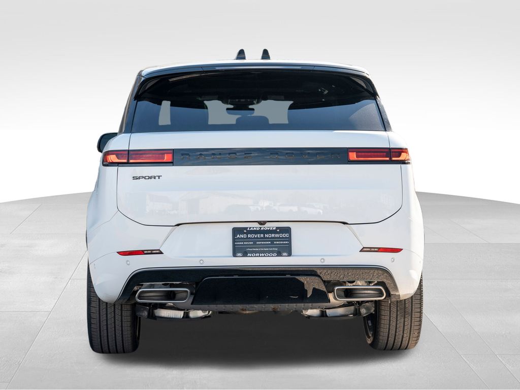 2025 Land Rover Range Rover Sport SE photo 4