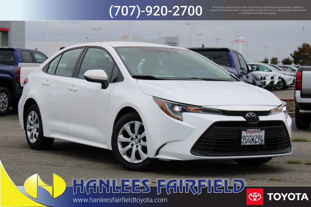 2023 Toyota Corolla LE's photo