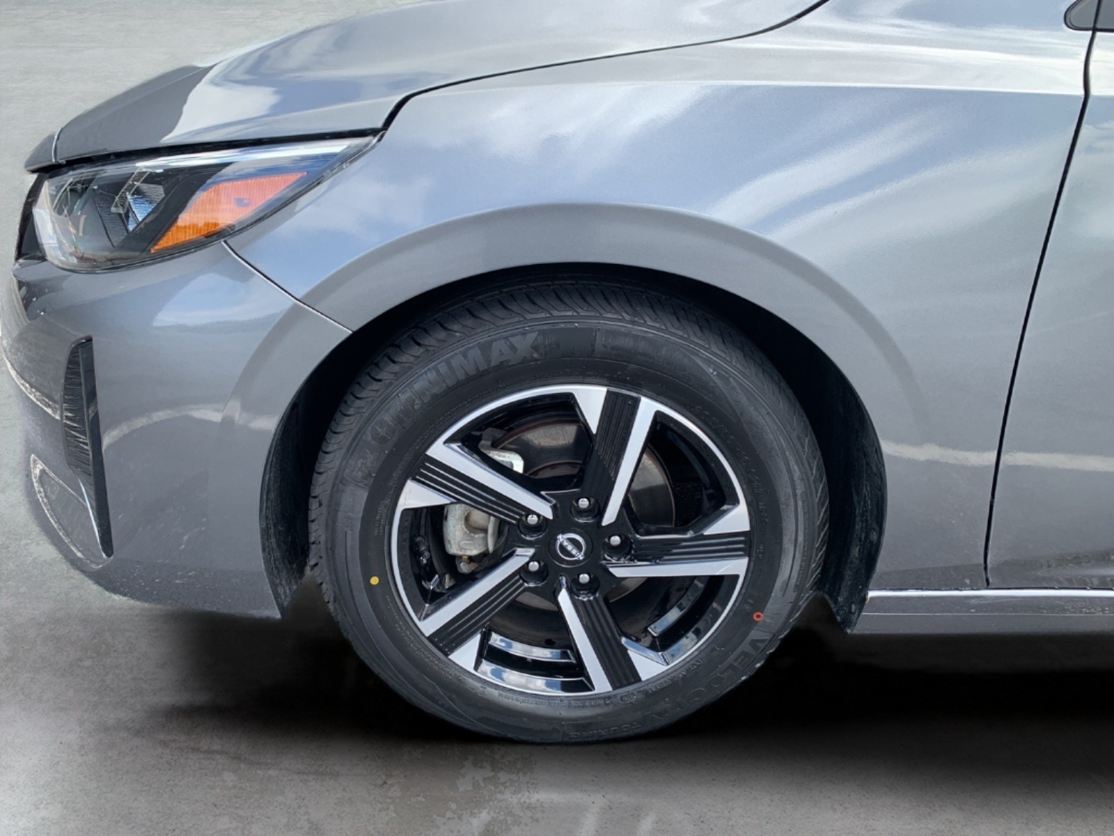 2024 Nissan Sentra SV photo 8