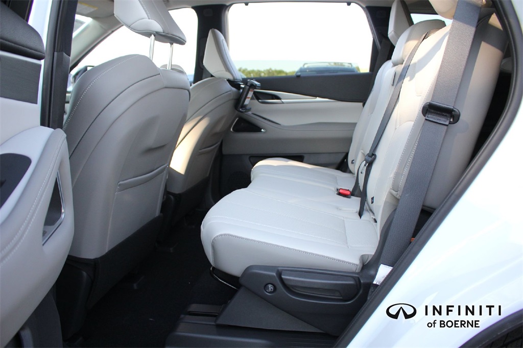 2026 Infiniti QX60 Luxe AWD photo 17
