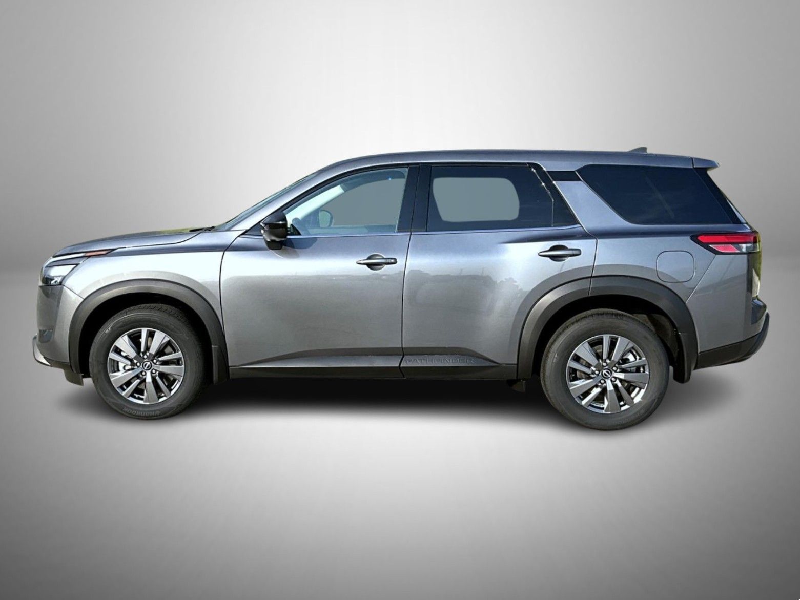 2025 Nissan Pathfinder S photo 8